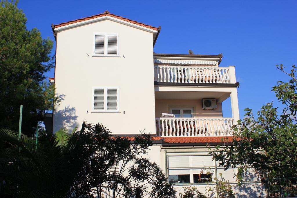 Apartments 4 Dolphins Rogoznica  Extérieur photo